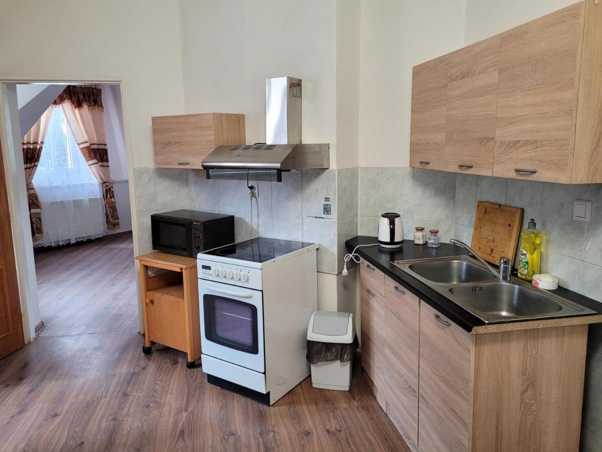 Studentska Apartments Karlovy Vary Exterior photo